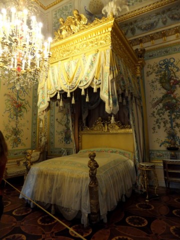 11) La Chambre à Coucher d'Apparat